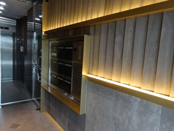 川島ビル入口 エレベーターホール